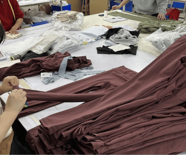 Custom leggings manufacturer for fitness and fashion brands